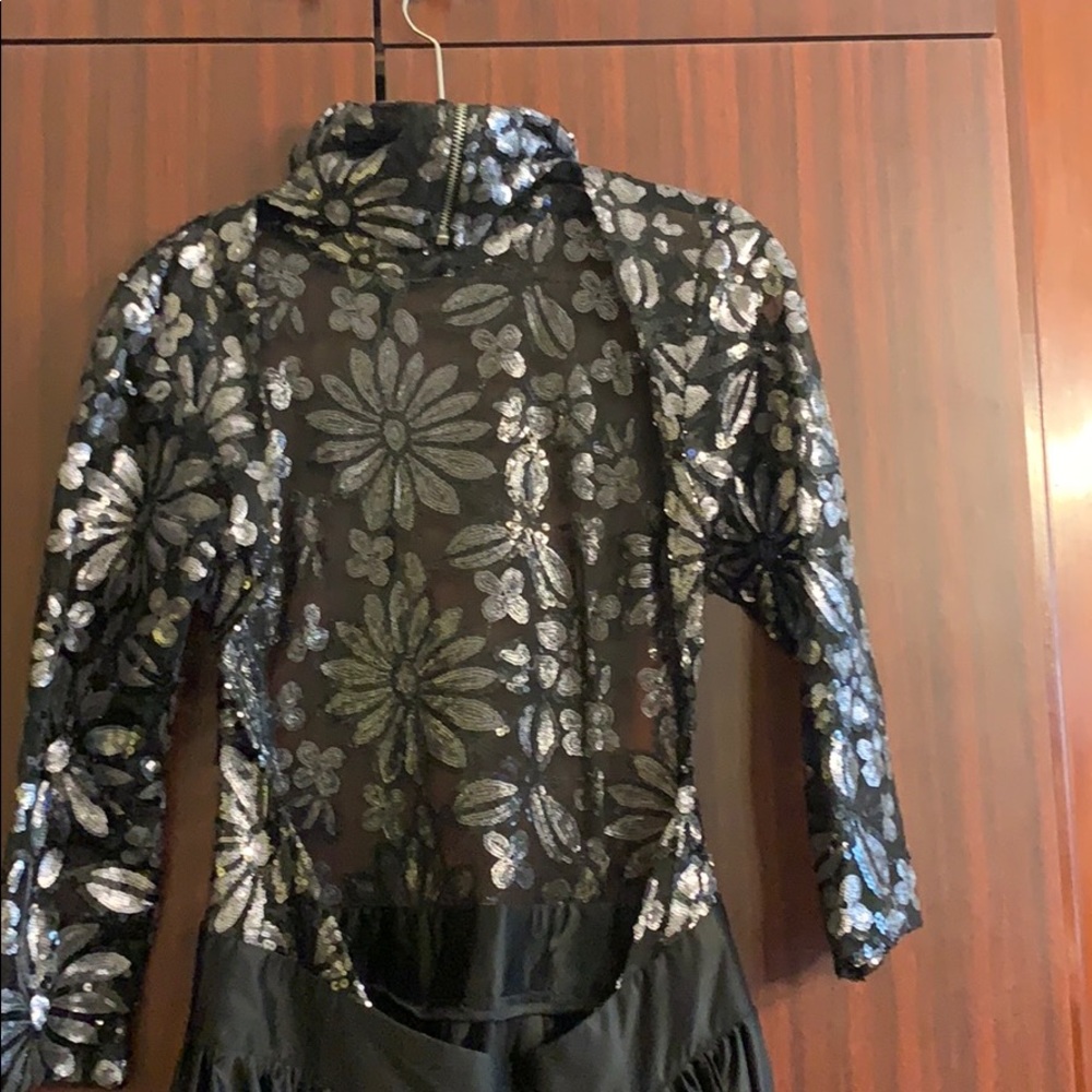 Gown - Picture 3 of 3
